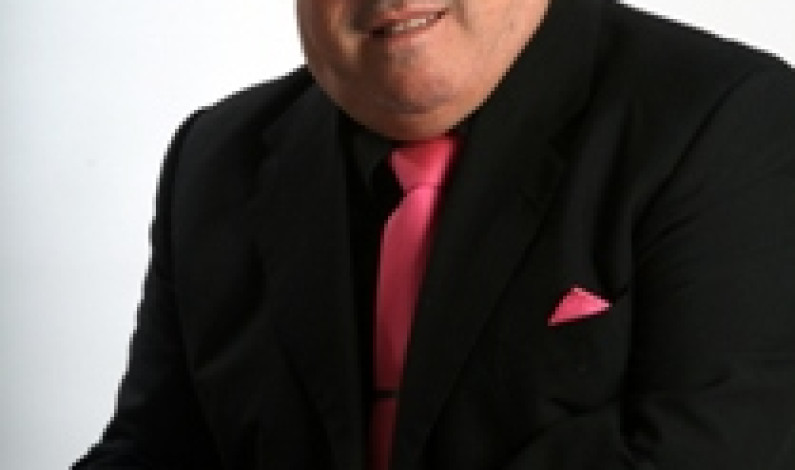 Fernando Manuel apresenta espetáculo “Um Coração a Cantar” Fernando Manuel apresenta espetáculo “Um Coração a Cantar”