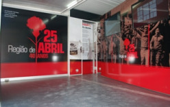 Exposição itinerante da AMRS “40 Anos do 25 de Abril” passa pelo concelho da Moita Exposição itinerante da AMRS “40 Anos do 25 de Abril” passa pelo concelho da Moita