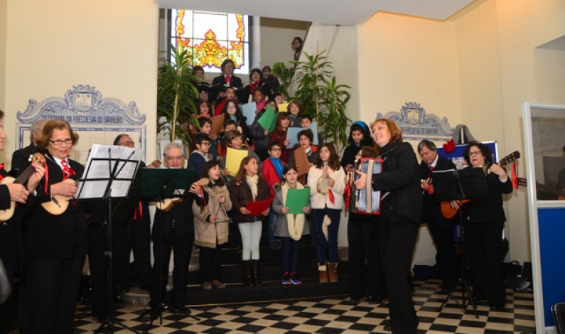 CorUTIB e alunos da Escola Básica José Joaquim Rita Seixas cantaram as Janeiras nos Paços do Concelho CorUTIB e alunos da Escola Básica José Joaquim Rita Seixas cantaram as Janeiras nos Paços do Concelho