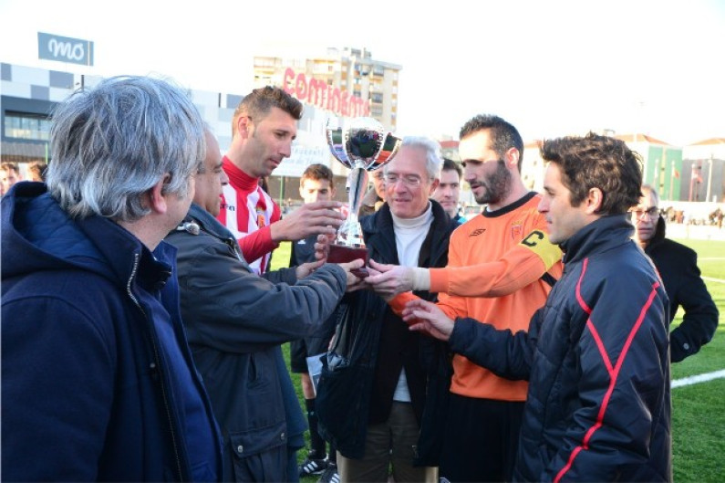 Futebol FC Barreirense conquista 2ª Taça Cidade do Barreiro em partida de solidariedade com GD Fabril Futebol FC Barreirense conquista 2ª Taça Cidade do Barreiro em partida de solidariedade com GD Fabril