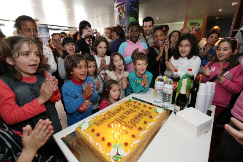 Na Baixa da Banheira: Biblioteca Municipal comemora 10 anos ao serviço da população Na Baixa da Banheira: Biblioteca Municipal comemora 10 anos ao serviço da população
