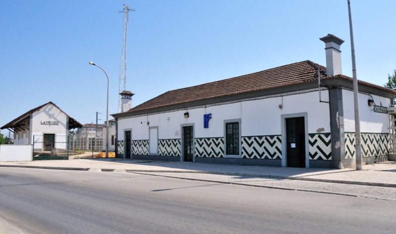 Importantes melhoramentos ferroviários no Barreiro, Lavradio e na Linha do Sado Importantes melhoramentos ferroviários no Barreiro, Lavradio e na Linha do Sado