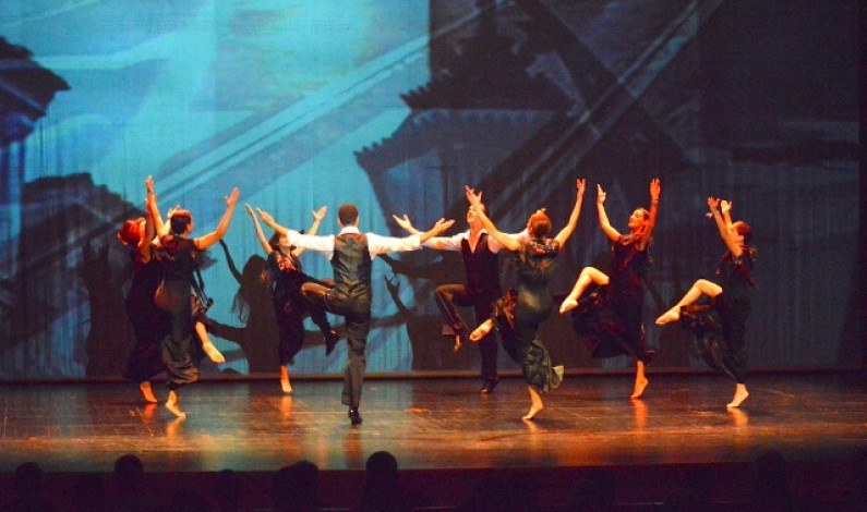 Baixa da Banheira Dança “Kine3is” para assistir no Fórum Cultural Baixa da Banheira Dança “Kine3is” para assistir no Fórum Cultural