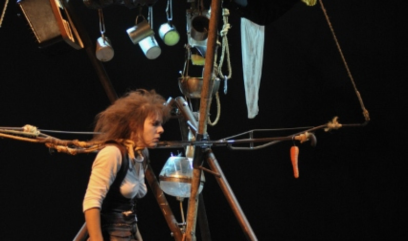 Dança e teatro físico “A Velha Ampulheta” no Fórum Cultural Dança e teatro físico “A Velha Ampulheta” no Fórum Cultural