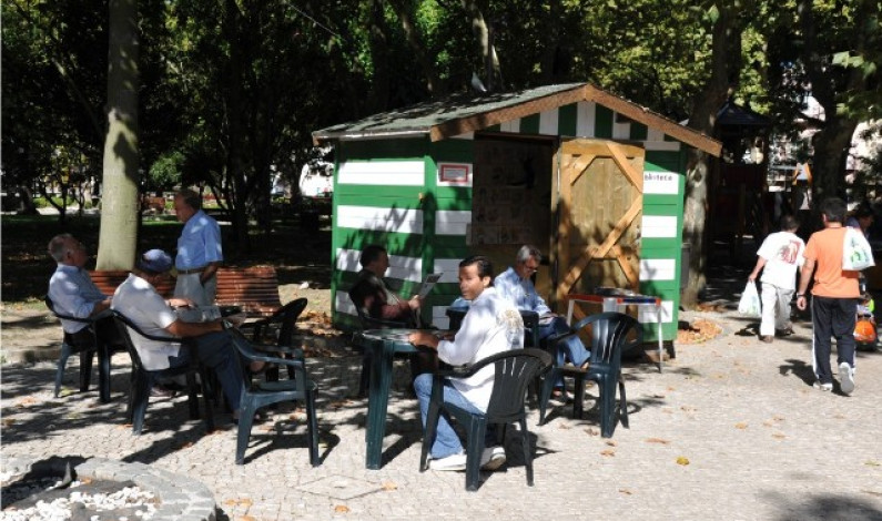 BIBLIOTECA DE JARDIM BIBLIOTECA DE JARDIM