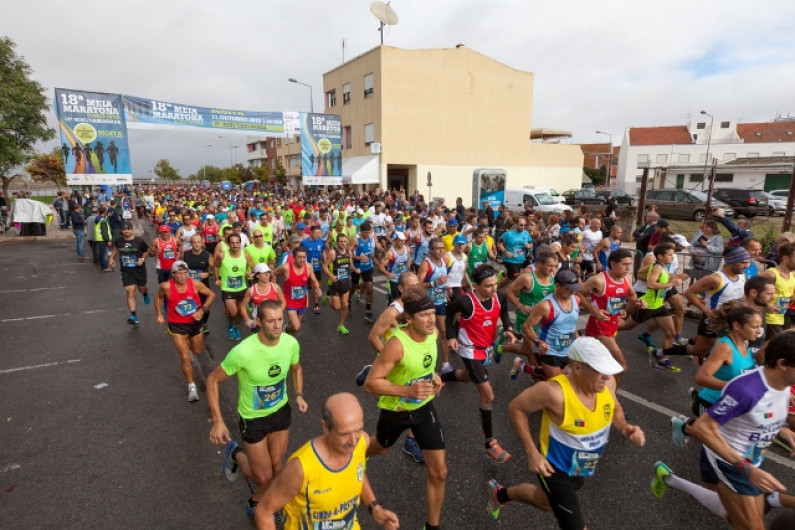 Nelson Cruz vence 18ª Meia Maratona Ribeirinha da Moita Nelson Cruz vence 18ª Meia Maratona Ribeirinha da Moita