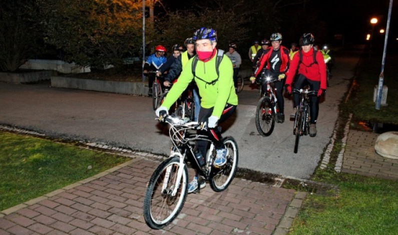 NaturalMoita Pedalada Ribeirinha Noturna com partida da Baixa da Banheira NaturalMoita Pedalada Ribeirinha Noturna com partida da Baixa da Banheira