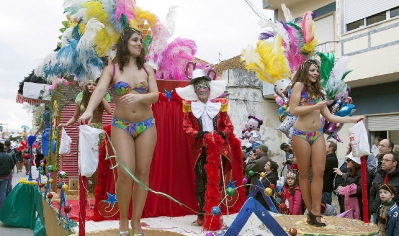 É Carnaval no concelho da Moita É Carnaval no concelho da Moita
