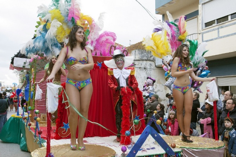 É Carnaval no concelho da Moita É Carnaval no concelho da Moita