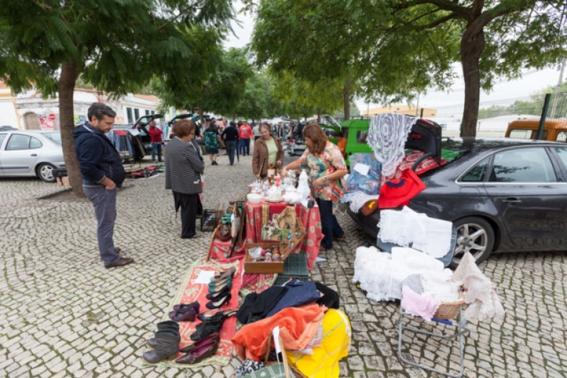 “Abra a Bagageira” na Marginal da Moita “Abra a Bagageira” na Marginal da Moita