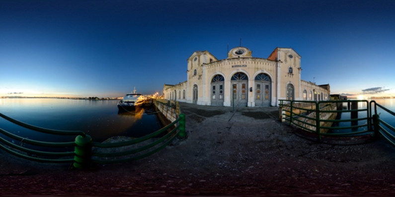 Old railway station Barreiro river Old railway station Barreiro river